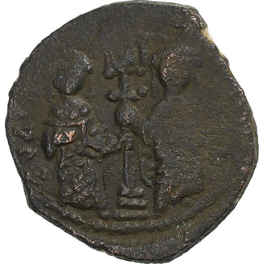 Konštantín X, 
  
  s Eudociou, 
  
  Follis